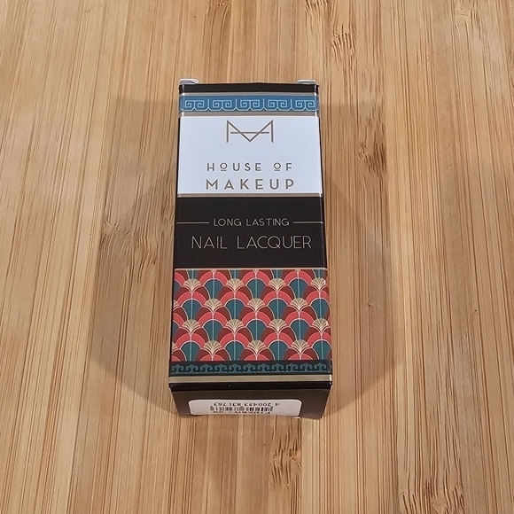 House of Makeup Nail Polish, Shade Frozen Light Blue, Size 11 ml (0.37 fl.oz) - Picture 4 of 9